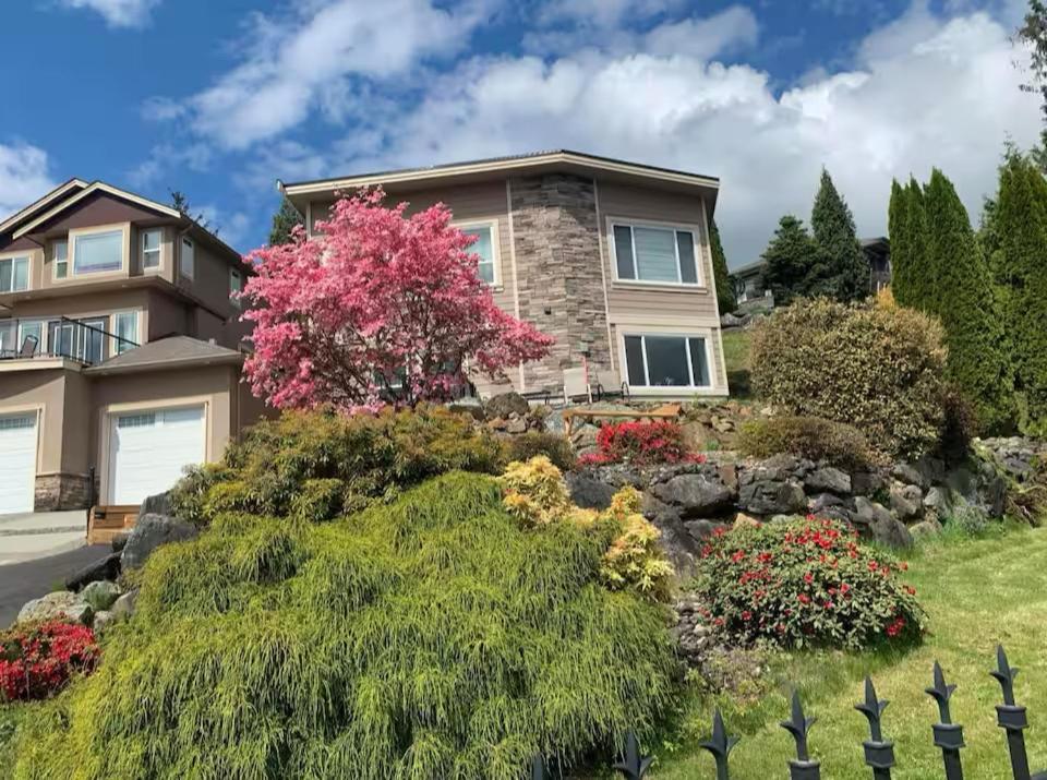 Mountain Retreat 3 Bedroom Garden House Near Heritage Park, Coliseum , Hwy 1, Fishing, Cultus Lake Chilliwack Exterior foto